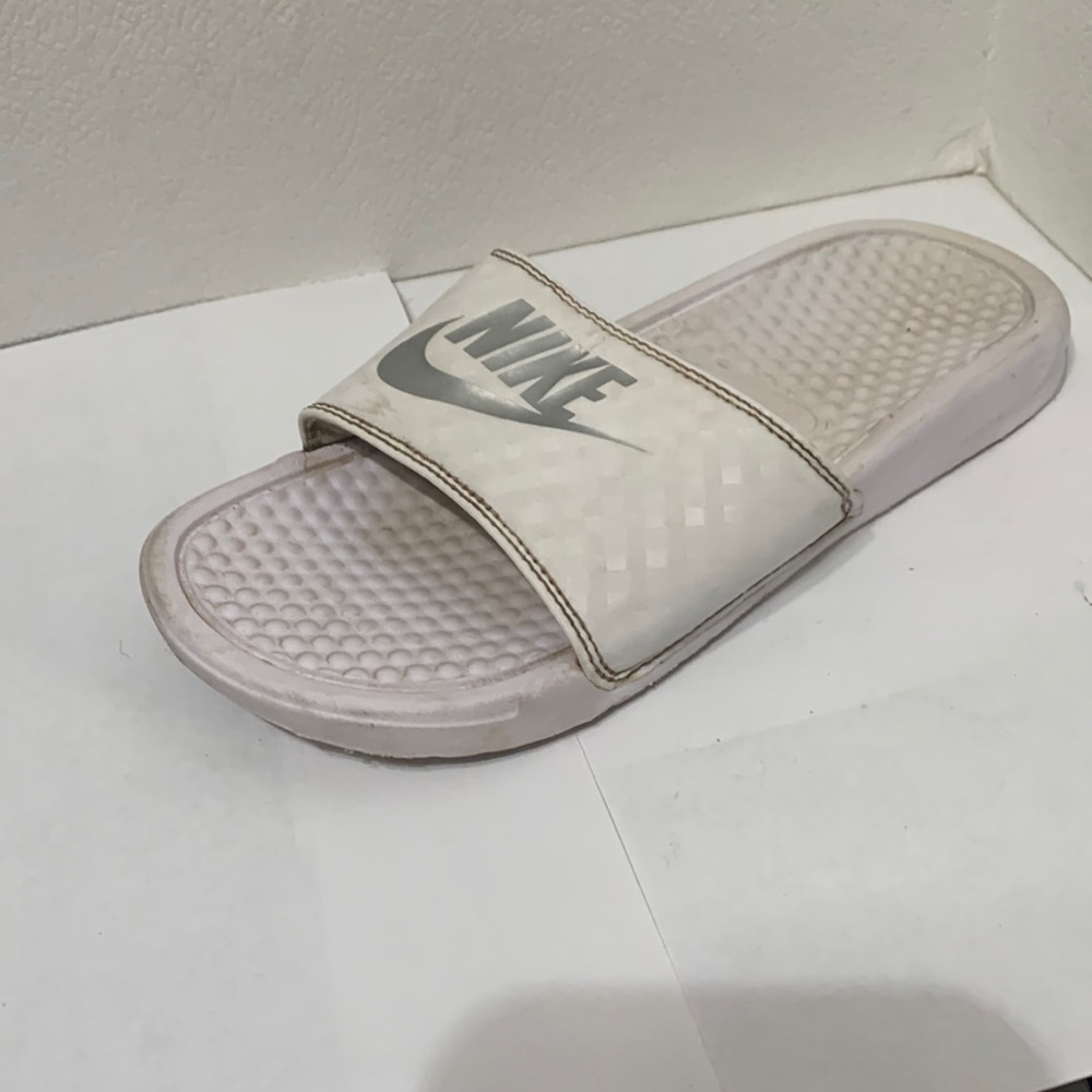 Nike slides